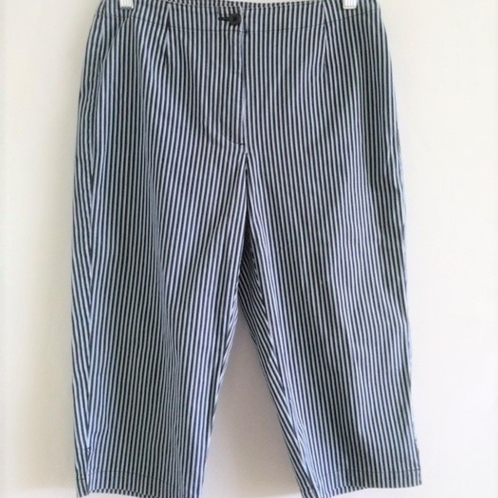 Liz Claiborne Sport Blue White Stripe Capri Pant 4